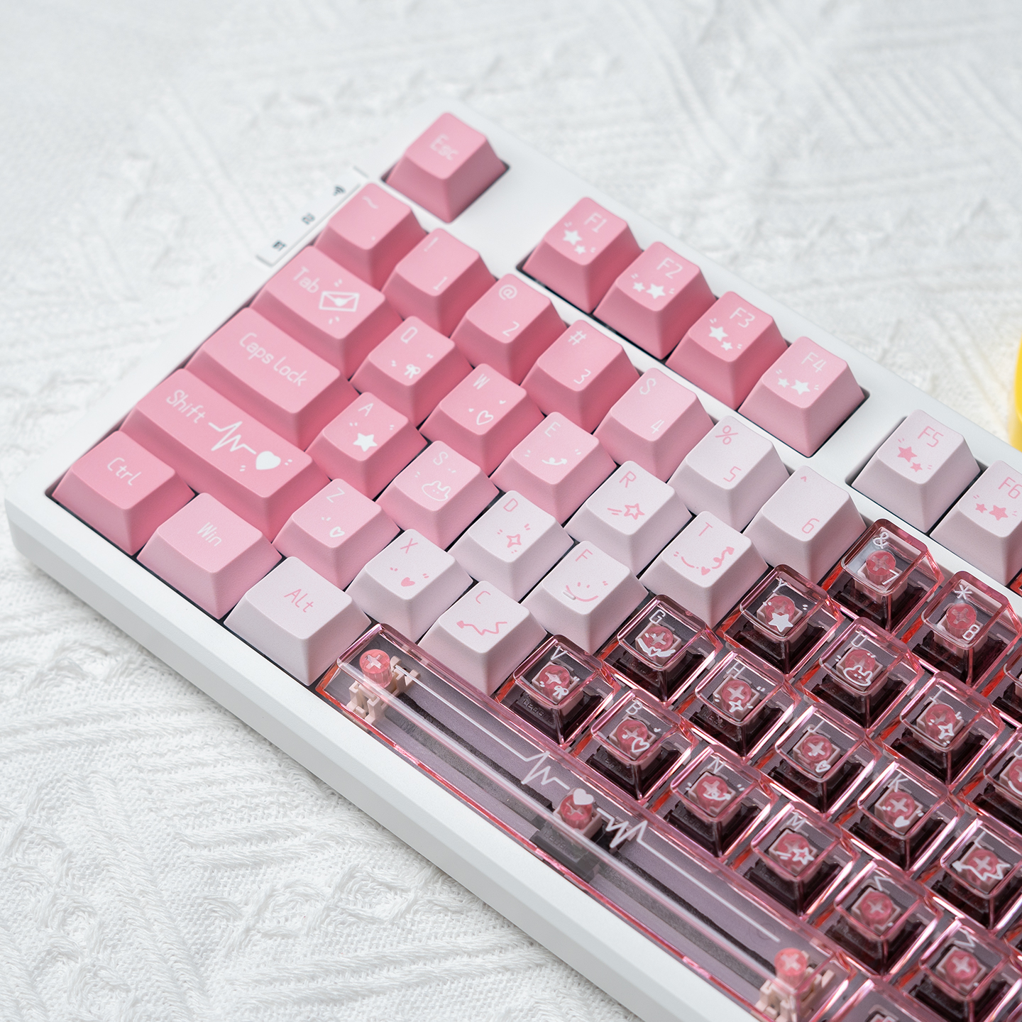 草莓心跳键帽双拼撞色PBT+PC透光粉透适配磁轴61 63 68 75 87 98