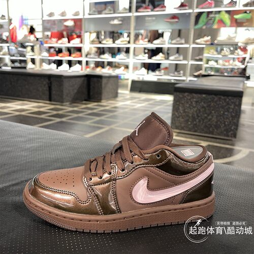 耐克女Jordan1情人节板鞋