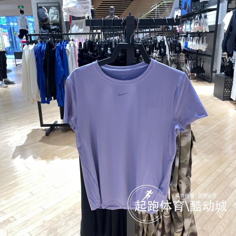 耐克女经典舒适运动短袖
