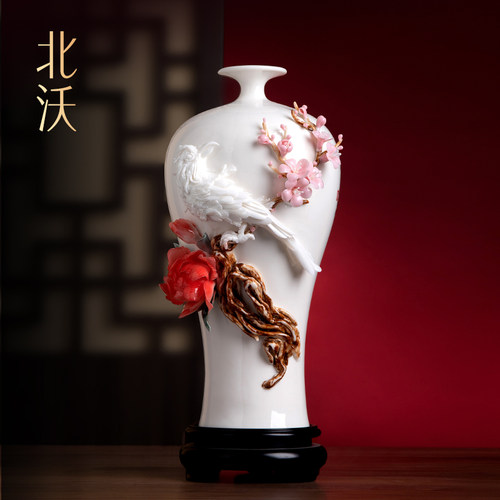 喜上眉梢陶瓷花瓶手工大师查彩端