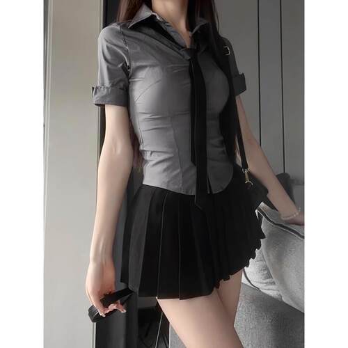 学院风灰色收腰衬衫女夏季纯欲风辣妹短袖衬衣修身显瘦JK制服套装