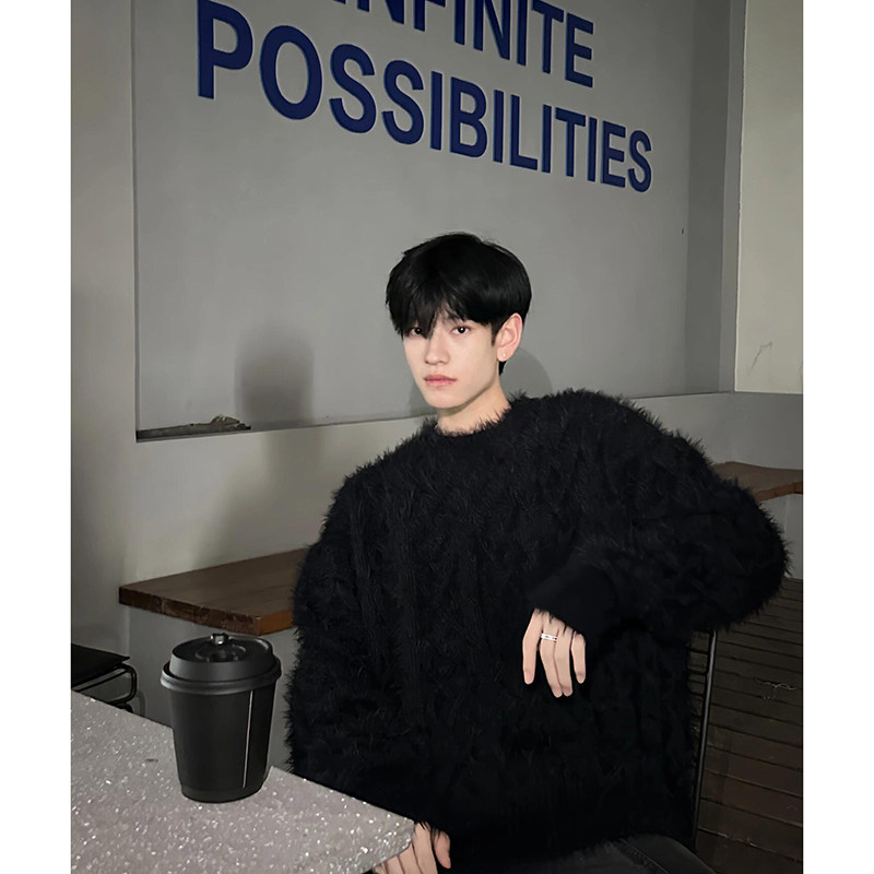 300斤加大码早秋穿搭黑色针织衫