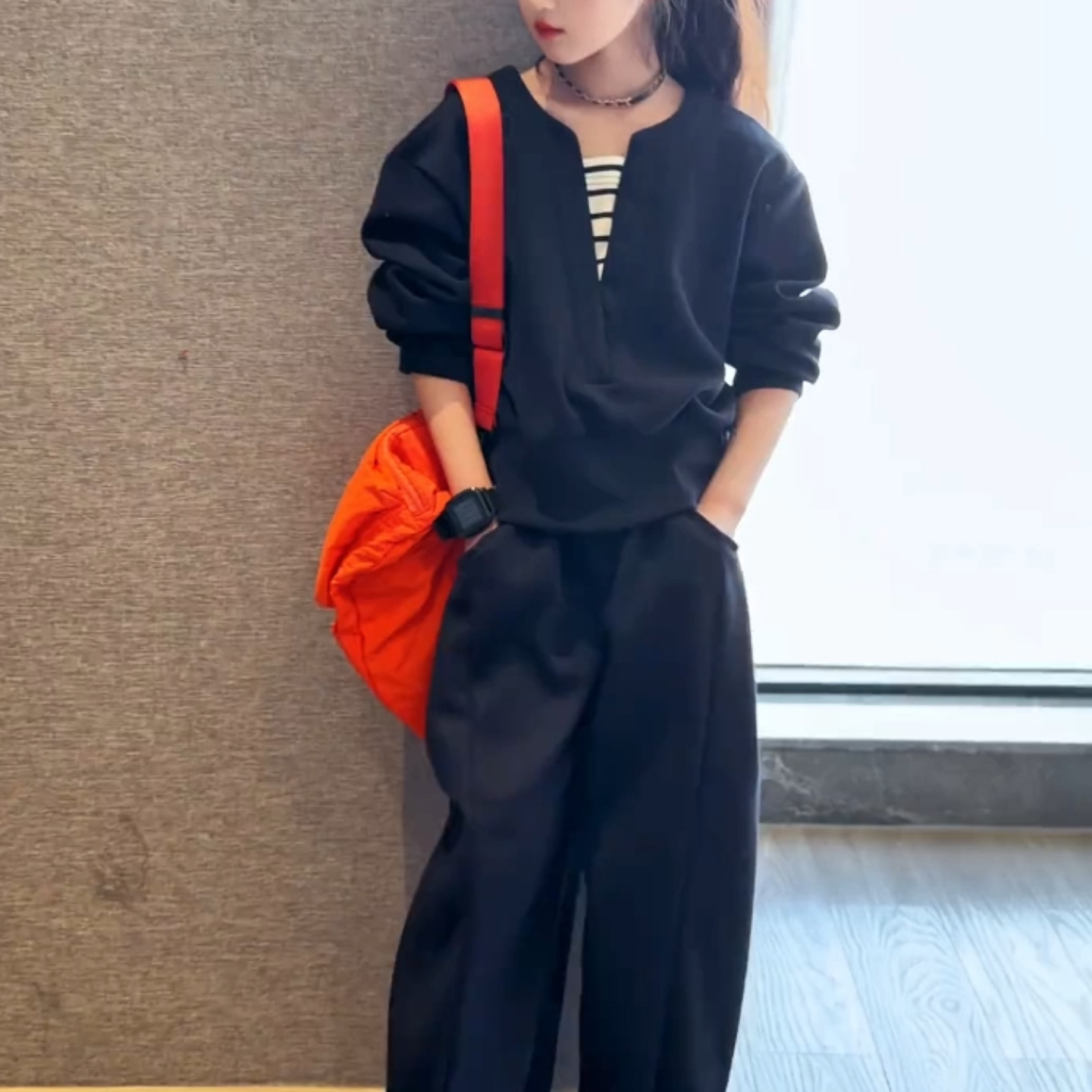 春秋季休闲运动套装母女装2026新款洋气简约收腰v领卫衣时尚套装