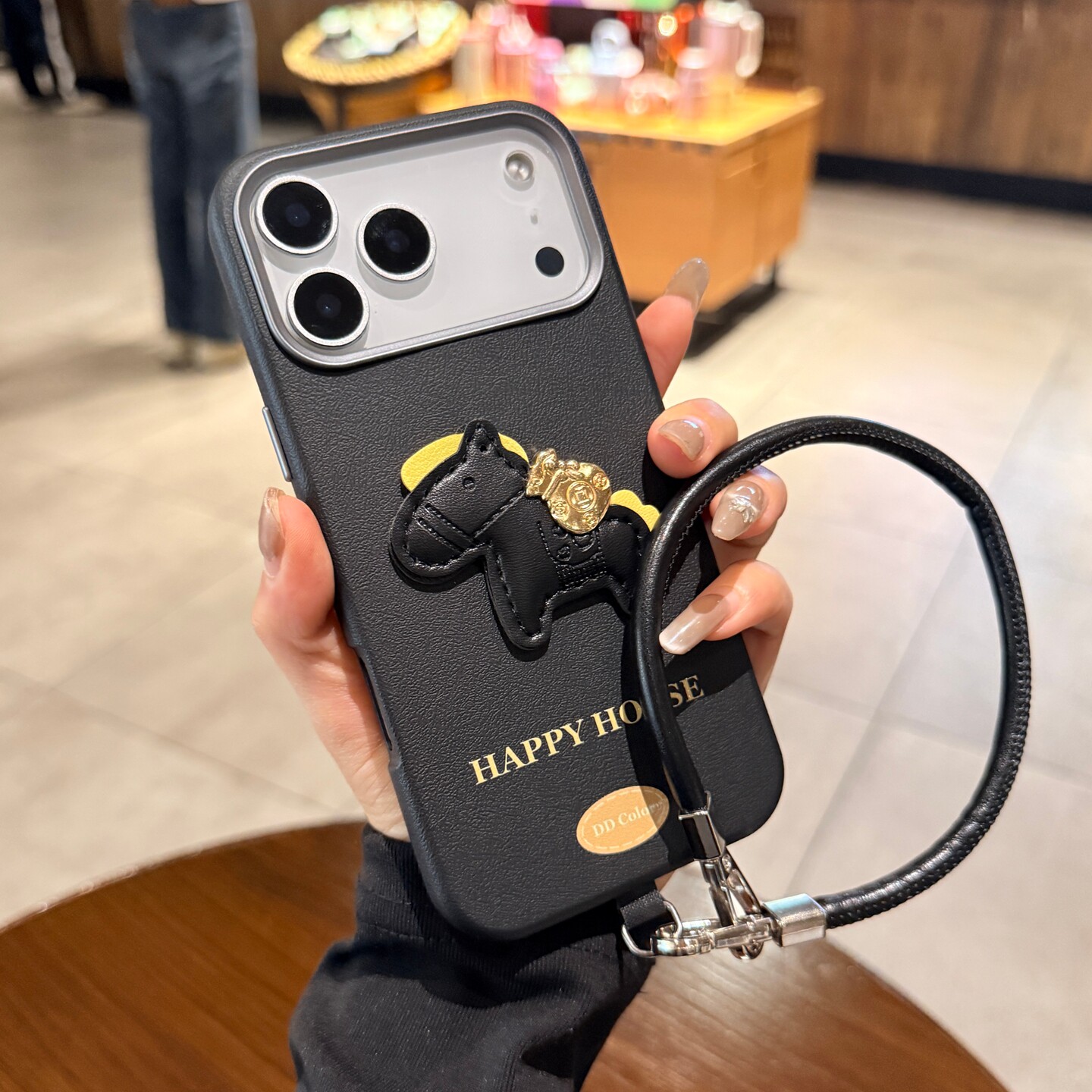 立体福袋马适用iPhone17手机壳17promax苹果16pro黑色素皮纹15马年新款14带短挂手绳12情侣高级感13保护套女
