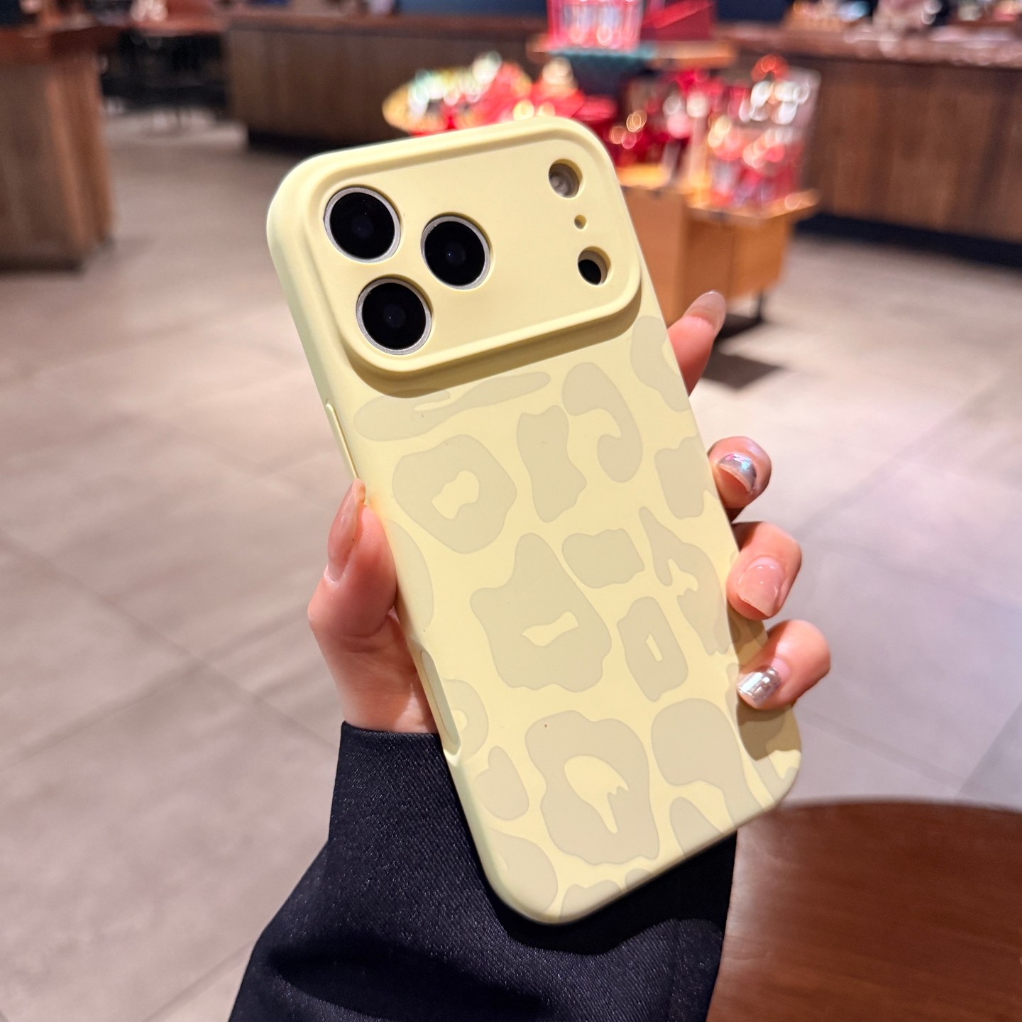 新款奶黄色豹纹适用iphone17pro手机壳17苹果17promax真液态硅胶16pro全包自带一体相机触控按键保护套网红女