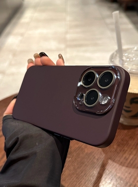 适用iphone17pro手机壳17promax酒红色肤感磨砂Air硬壳15苹果16promax新款14简约12镜头全包plus防摔13保护套