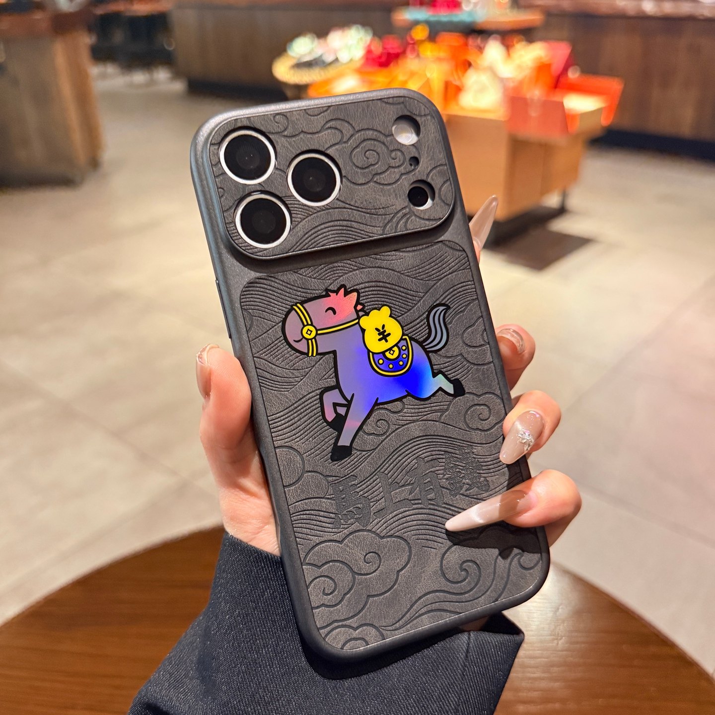 深灰色素皮适用苹果17promax手机壳iphone16马年新款马上有钱5pro秒变17大视窗14高级感镭射渐变13保护套情侣