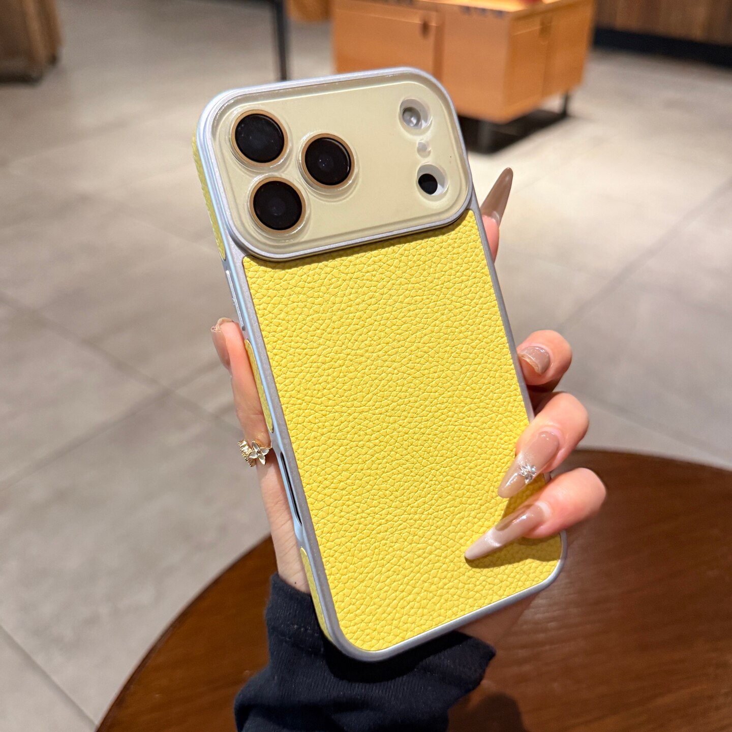 多巴胺果冻黄色镜头适用iphone17promax手机壳苹果16pro新款纯色荔枝纹全包边素皮15情侣13简约高级14保护套