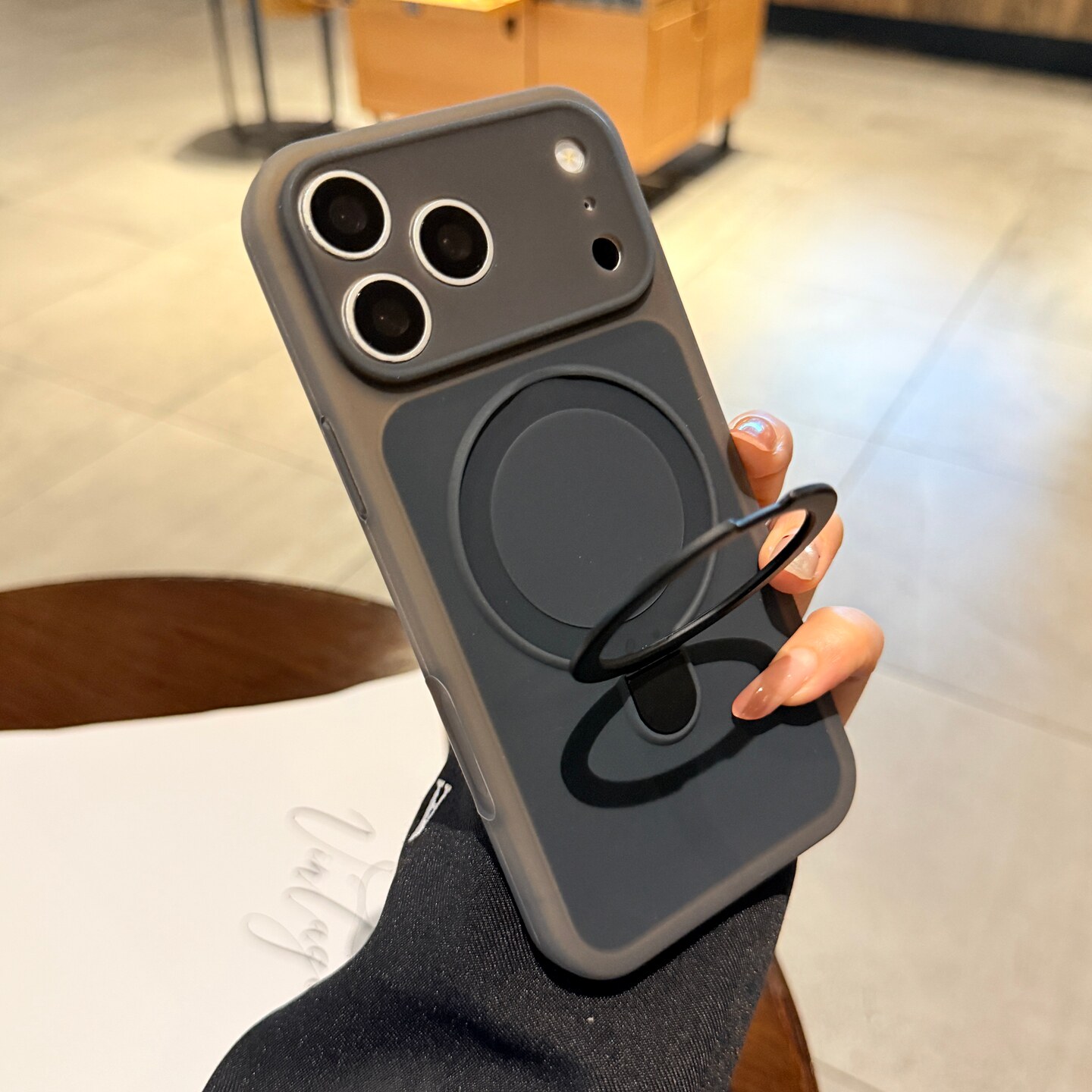 磁吸支点壳适用苹果17promax手机壳iphone16pro液态硅胶新款果冻黑色15带支架14PM按键全包保护套情侣高级感