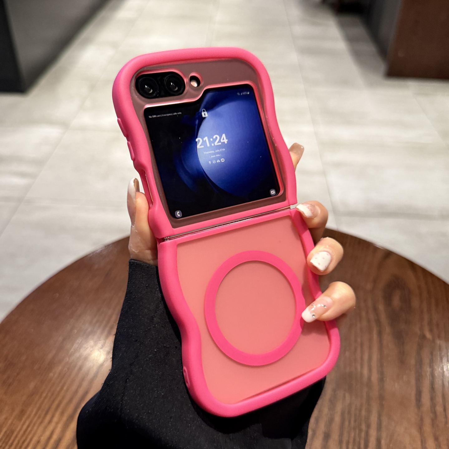 玫红色大波浪适用三星zflip7手机壳zFlip6折叠屏W23/24/25Flip新款磁吸无线充电zflip4磨砂女flip5硅胶保护套