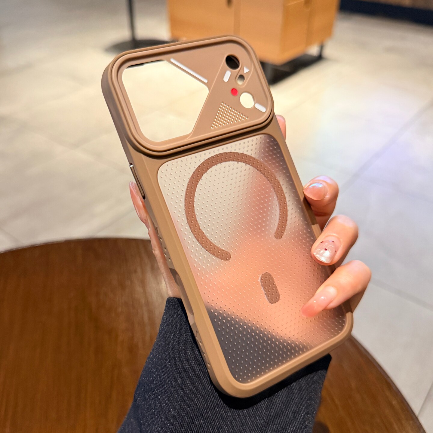 新款机甲大视窗镜头适用苹果17promax手机壳磁吸iPhone16Pro透明磨砂咖啡色14颗粒点防滑15散热13保护套高级