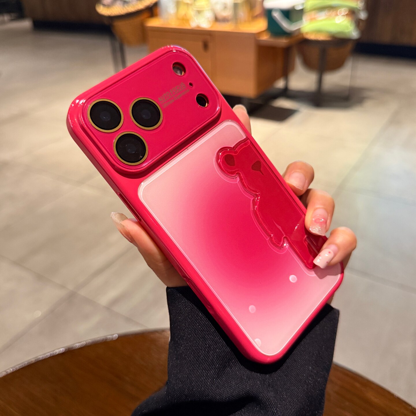 卡通潮牌适用苹果17pro手机壳iPhone16promax新款晕染玫粉色暴力熊15大视窗全包女14情侣高级13p保护套巨好看