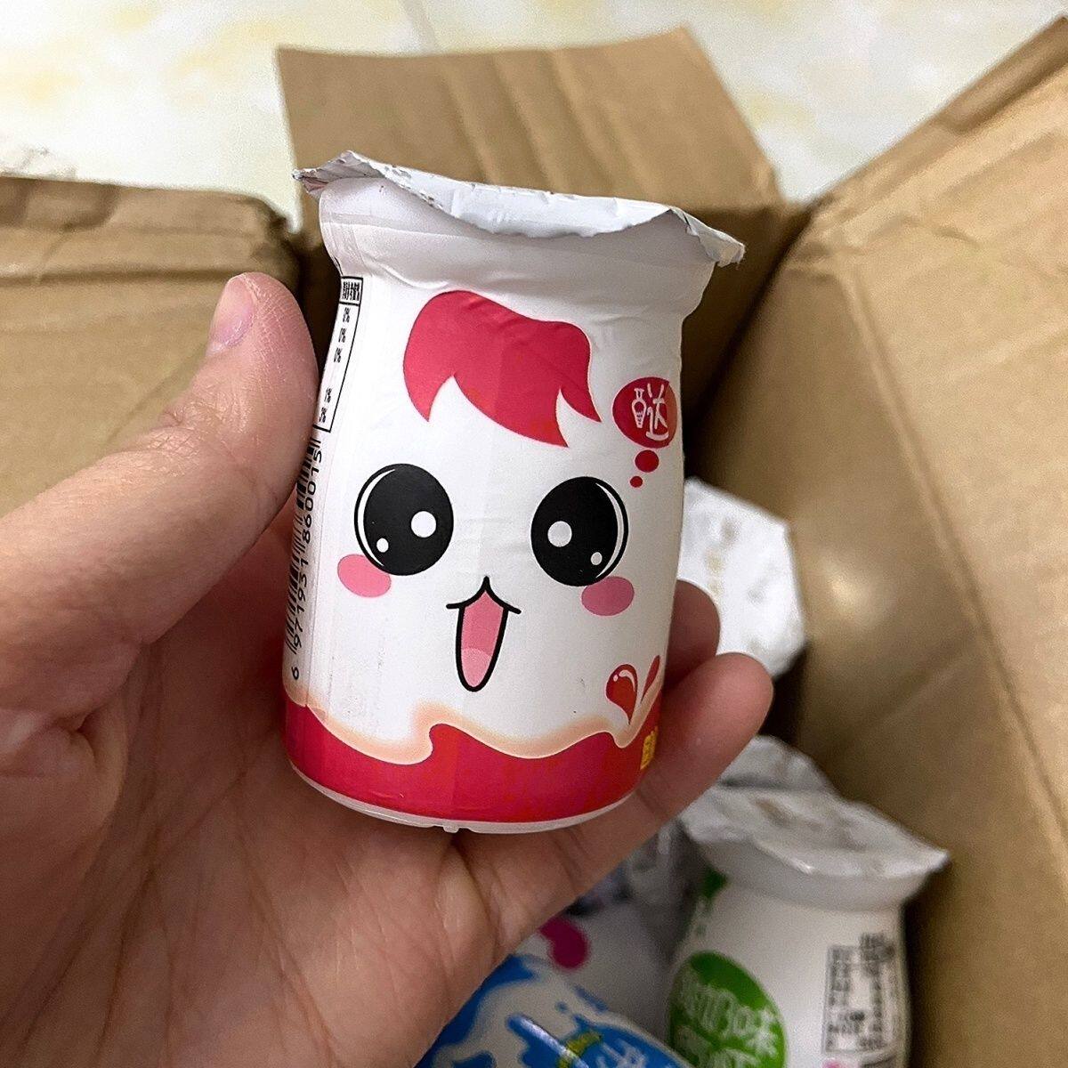 添滋源酸奶风味果冻布町味整箱批发瓶装礼盒萌趣卡通送朋友学生