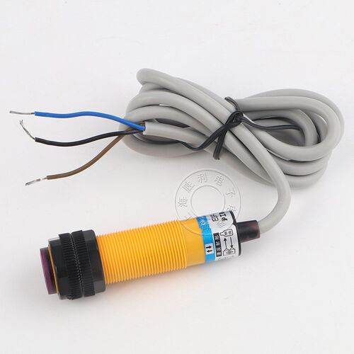 E3F-DS10B2 光电传感器NPN直流三线常闭M18 10CM 24V