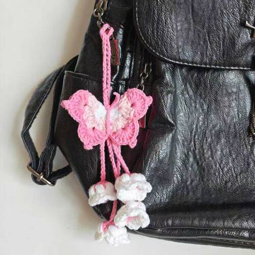 手工钩织蝴蝶铃兰花毛线钥匙扣成品包包车载家居挂件