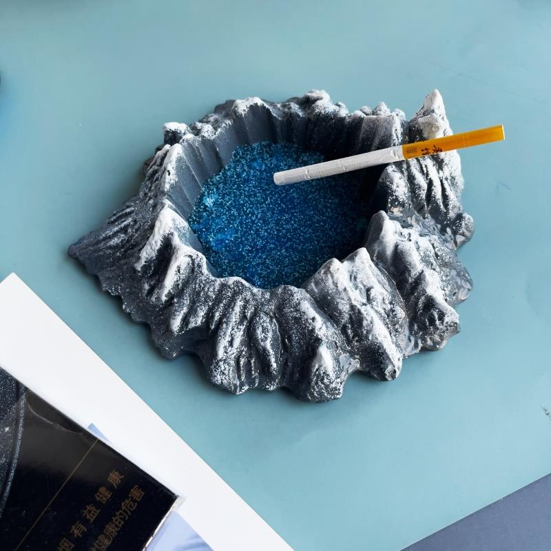 轻奢日式富士山烟灰缸家用客厅创意个性潮流防飞灰北欧创意摆件