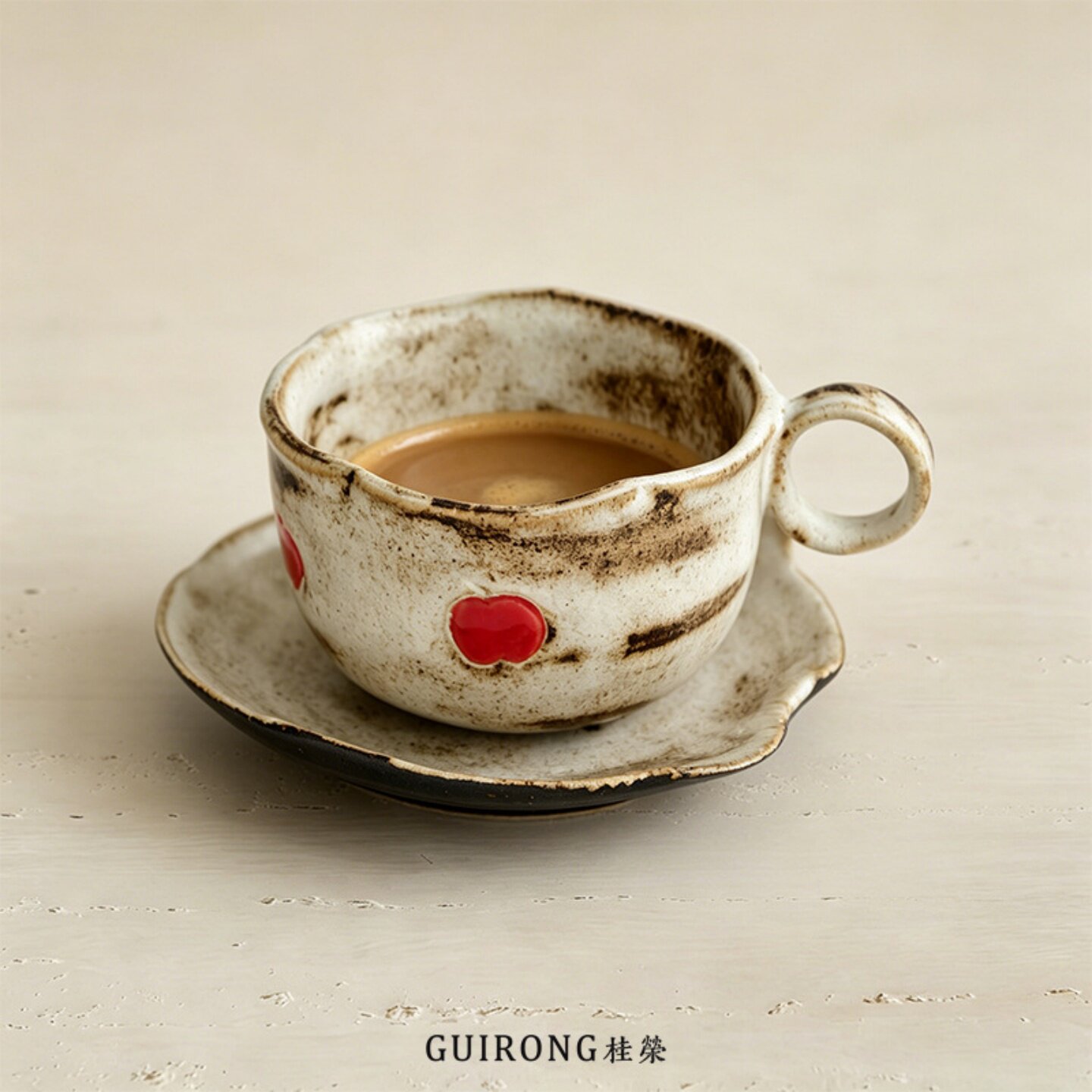 侘寂风手绘红苹果陶瓷马克杯图片