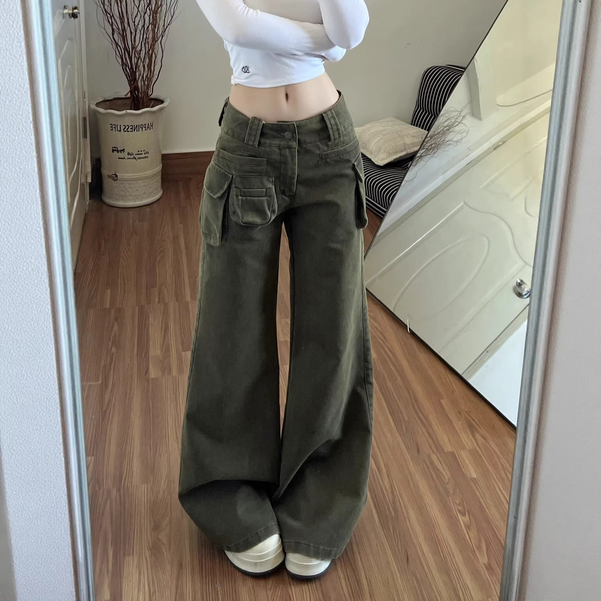 美式复古低腰微喇牛仔裤裤子女款2026春季新款军绿色工装裤喇叭裤