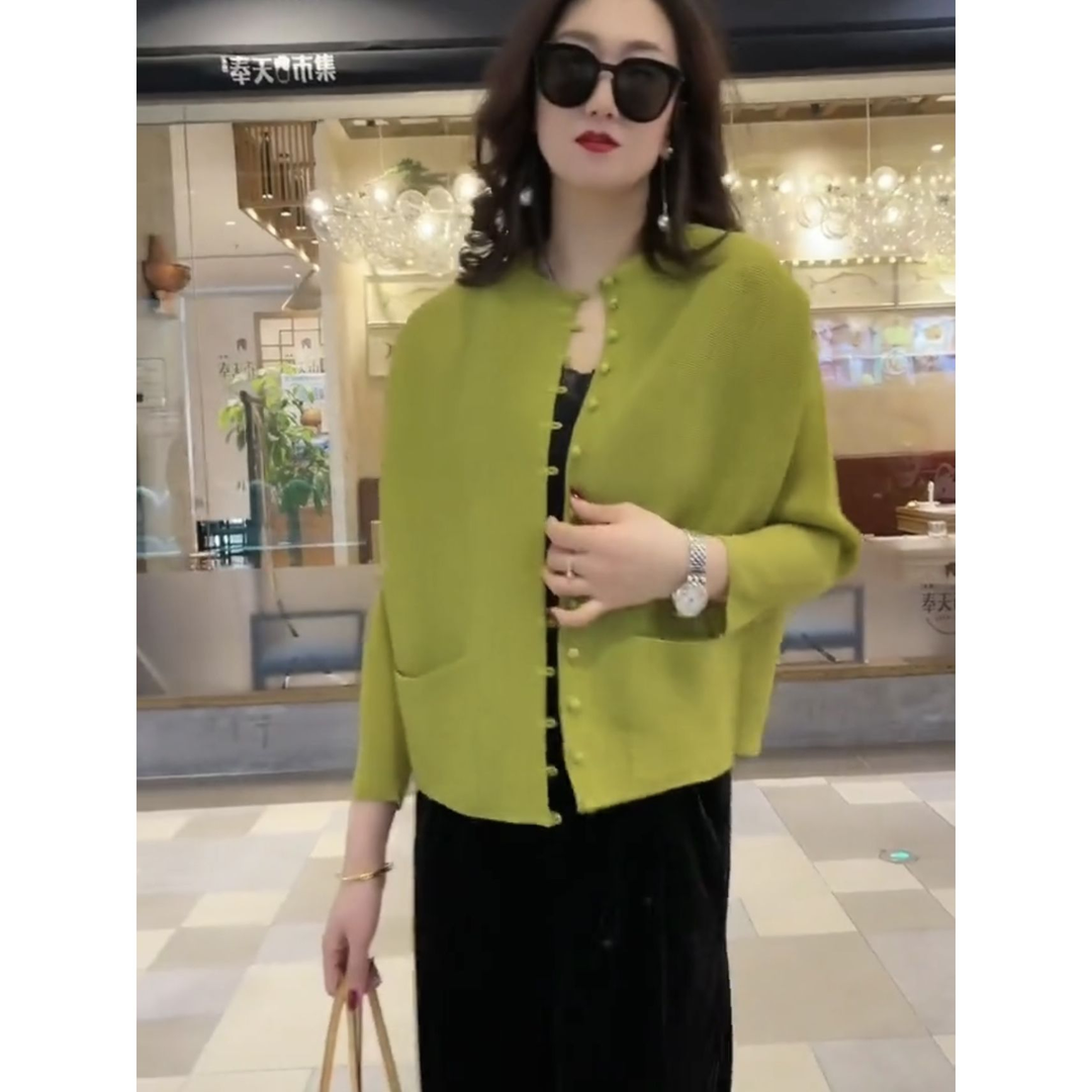 宅新款时尚洋气开衫褶皱短外套纯色复古蝙蝠衫高级感春季三上衣