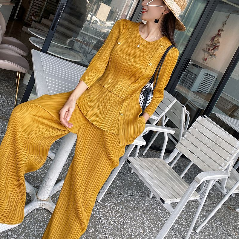宅褶皱2025新轻熟减龄气质假两件上衣风琴直筒裤子套装两件三 015