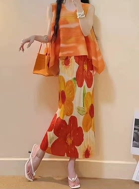 夏日多巴胺穿搭温柔系2025皱褶A字裙小个子显瘦碎花半身裙