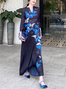 宅褶皱连衣裙欧货2025春夏印花气质V领黑色显瘦a字长裙  021