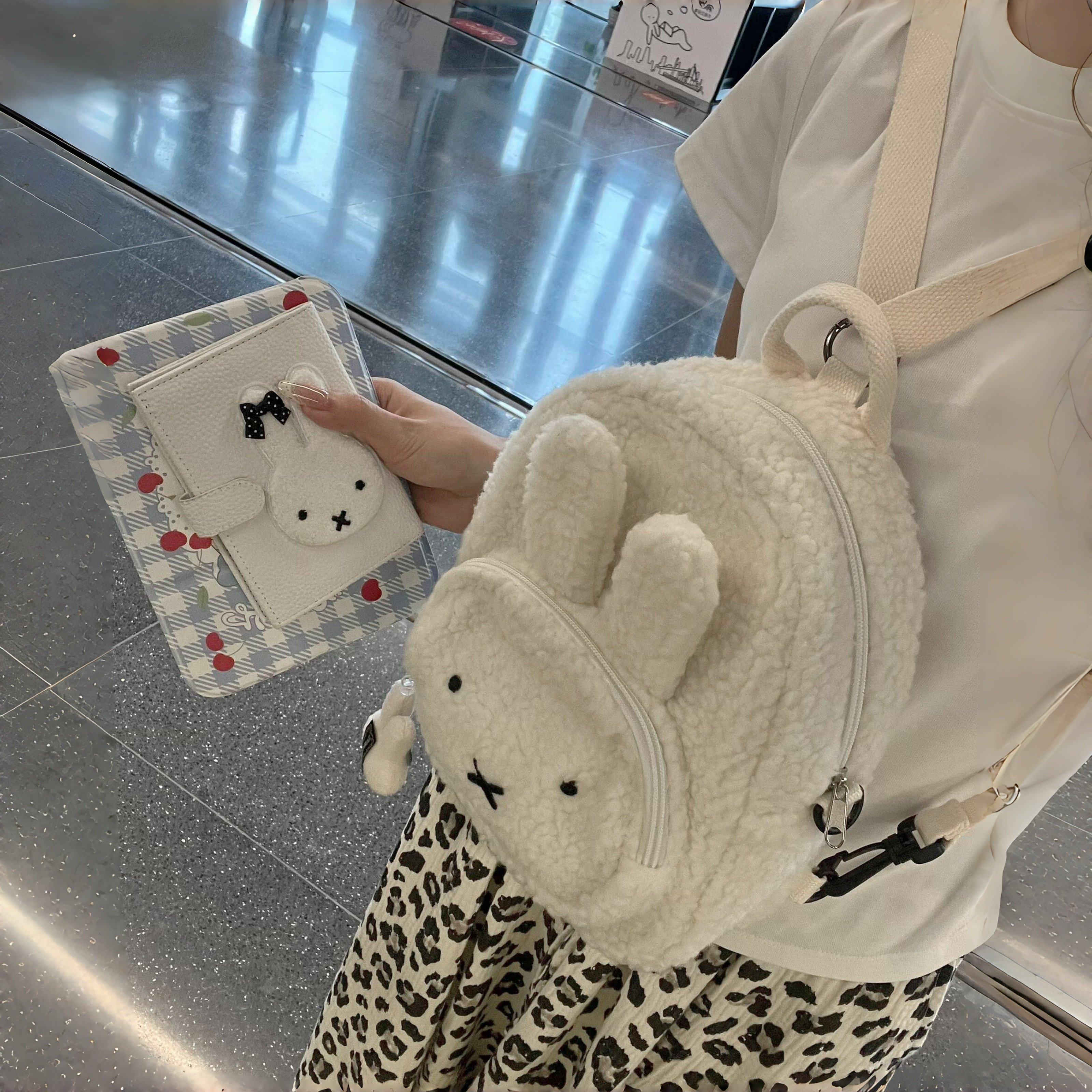 【红薯同款】可爱米菲miffy双肩包女生包初中学生上学兔毛绒背包