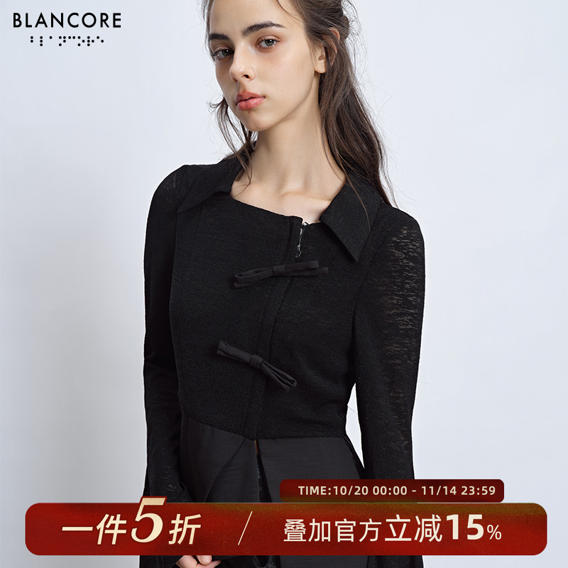 特殊纹理针织，复古方领，微喇袖口，不规则