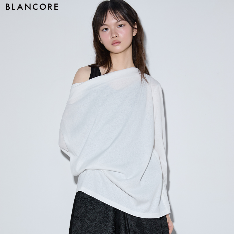 BLANCORE简约斜肩阔型上衣