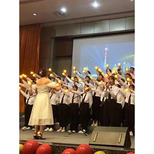 ..晚上会发光 玩具手环儿童节舞台手持小星星演出合唱舞蹈道灯