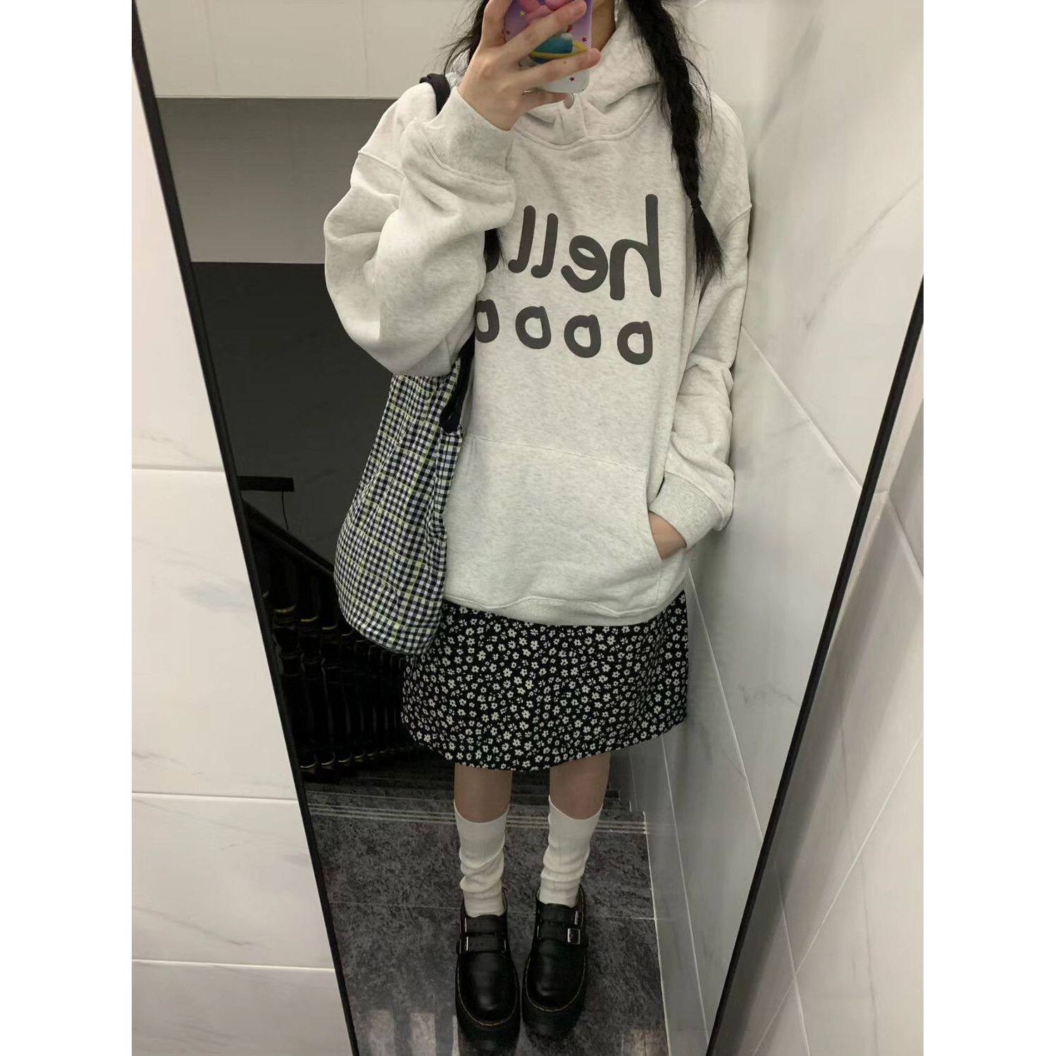 美拉德立体发泡hello印花连帽套头卫衣2026秋冬季新款国潮卫衣女