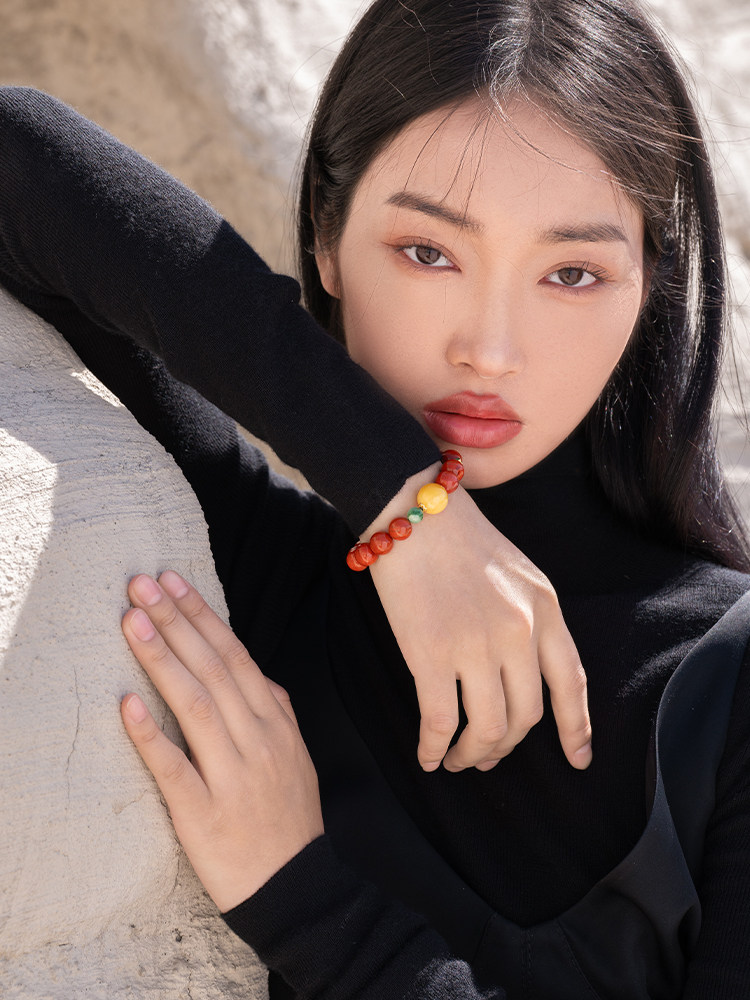 LEFTGO ZUO GE  천연 남쪽 빨간색 팔찌 여성 RUYI 잠금 에나멜 옥 밀랍 구슬 팔찌 새로운 스타일