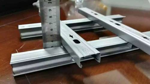 铝扣板三角烤漆防锈材料轻钢龙骨