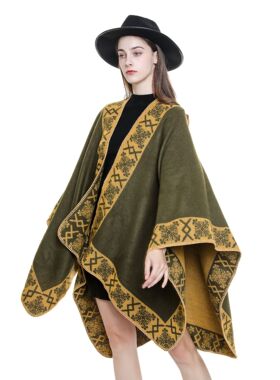 Ethnic cloak, big shawl, Qinghai Lake tourism photography,