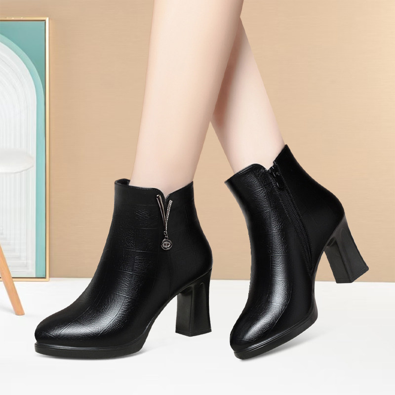 女士加绒百搭模特走秀靴2025防滑粗跟短筒女靴防水台洋气舒适皮靴,女鞋,时装靴,淘宝优惠券,粉丝福利购,淘宝优惠卷