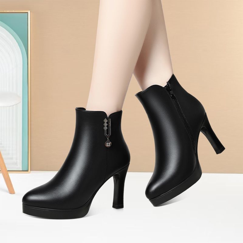 洋气百搭保暖中年走秀靴细跟短筒加绒通勤工作女靴专业模特厚底靴