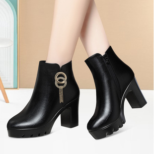 气质百搭模特礼仪走秀靴中年潮流耐脏轻便短筒靴粗跟圆头厚底皮靴