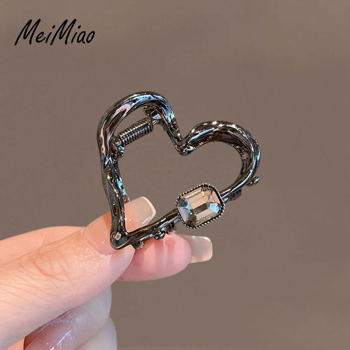 美苗枪黑金属感爱心水钻抓夹中号