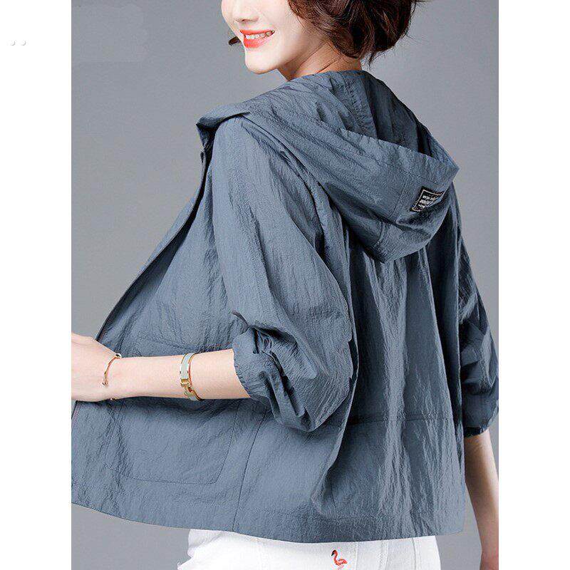 短外套夏秋薄款中老年妈妈防晒衣女款大尺码宽松透气百搭防晒服潮