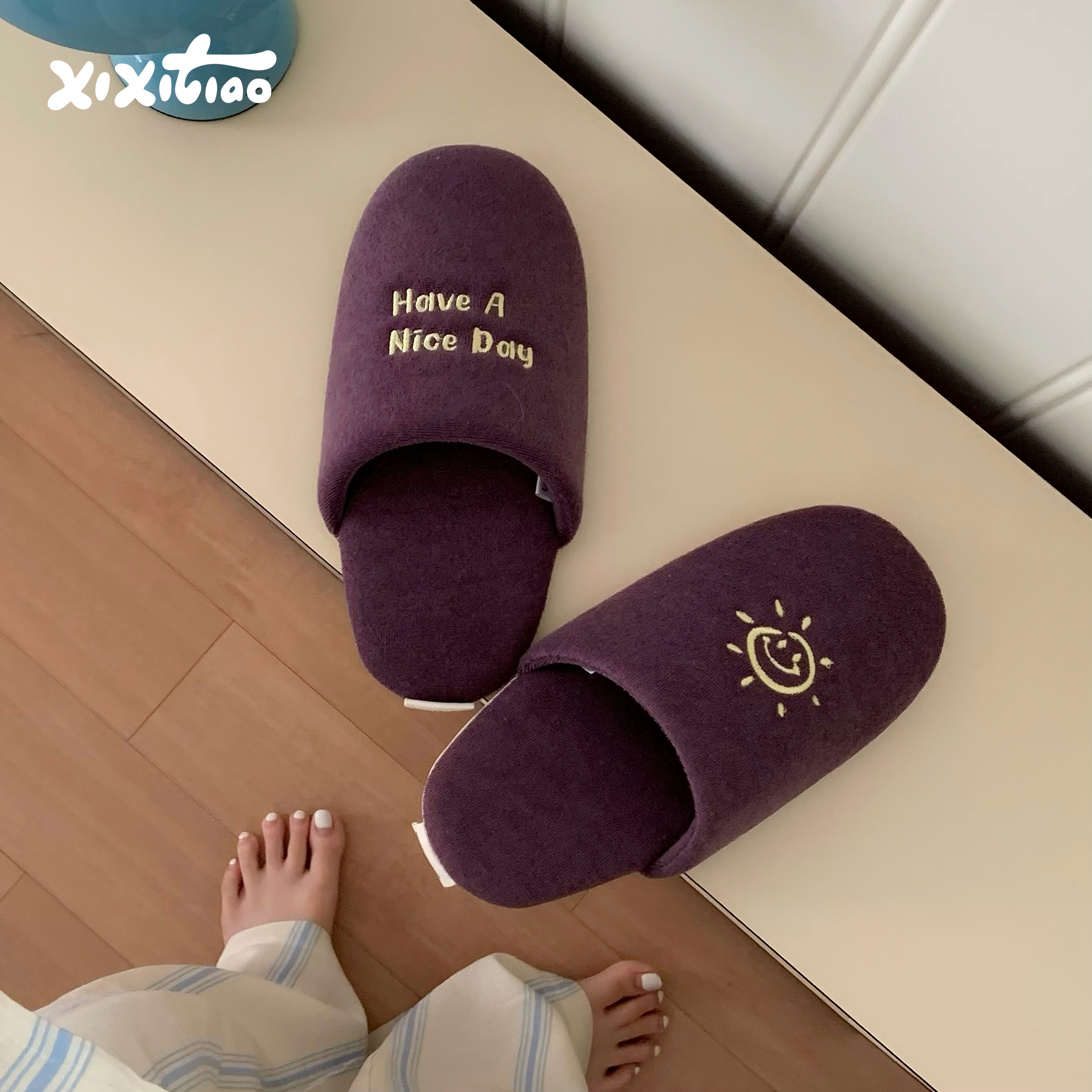 韩式秋冬刺绣居家软底地板鞋情侣