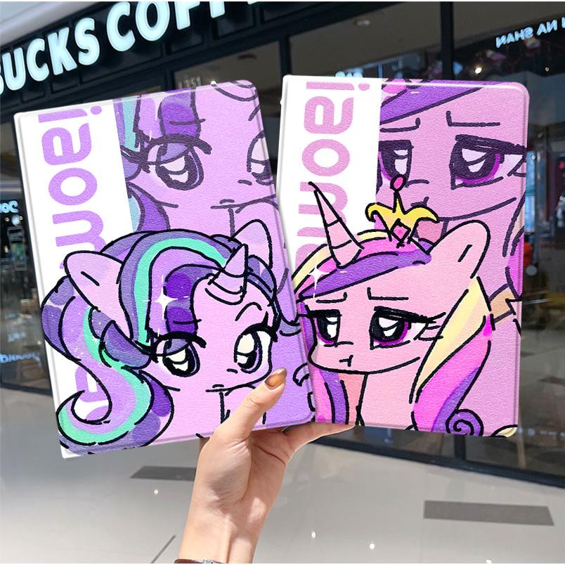 内壳软硅胶材质。舒适手感，四角防摔。