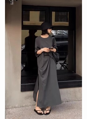 春季新款小众高级感灰色圆领五分袖连衣裙宽松独特冷色调裙子女
