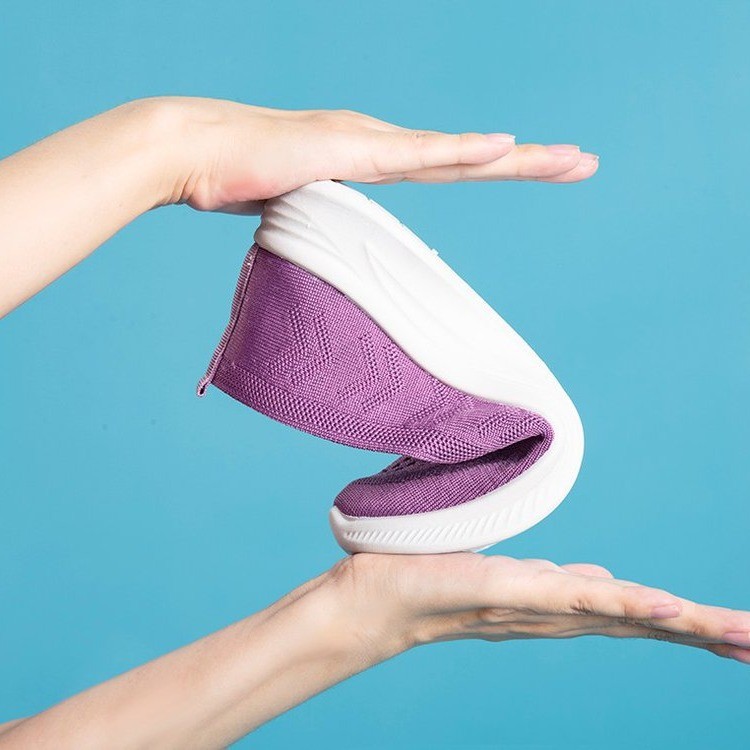 老人鞋女2025夏季中老年健步不累脚软底舒适透气休闲散步妈妈鞋