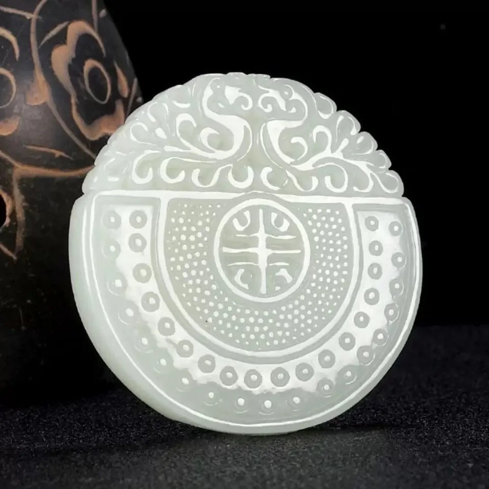 玉石双龙白玉半壁江山