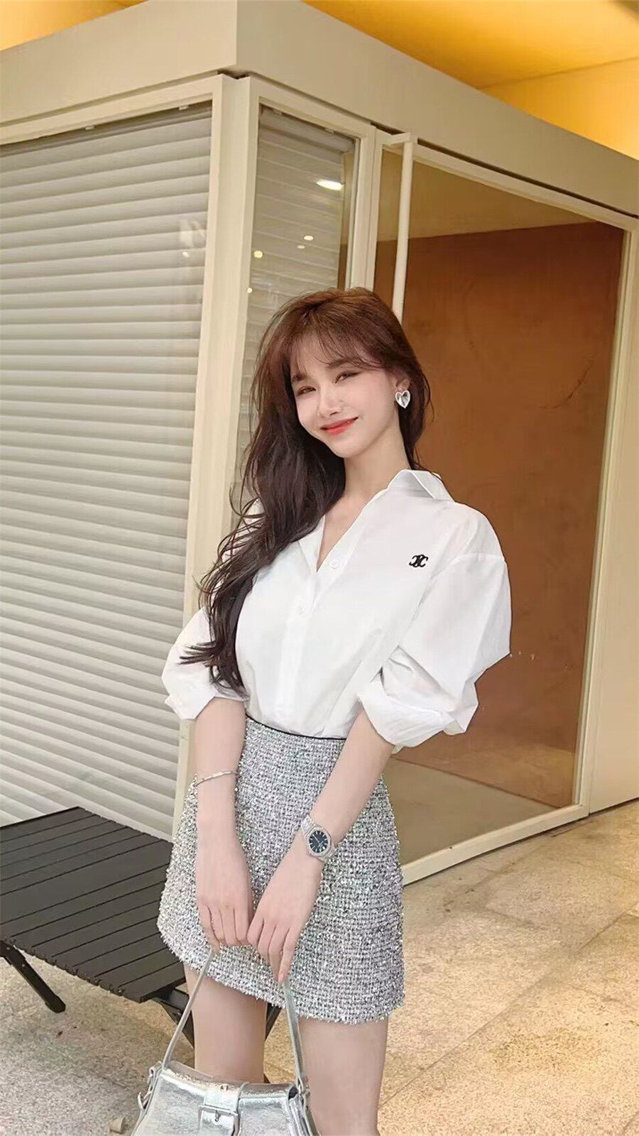 卡卡简约设计感刺绣白衬衫衬衣女