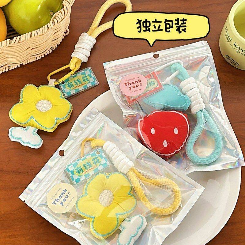 百搭创意花朵玩偶新款ins挂件草莓包包风挂饰钥匙扣少女装饰坠挂,节庆用品/礼品,挂饰/生肖挂饰,淘宝优惠券,粉丝福利购,淘宝优惠卷