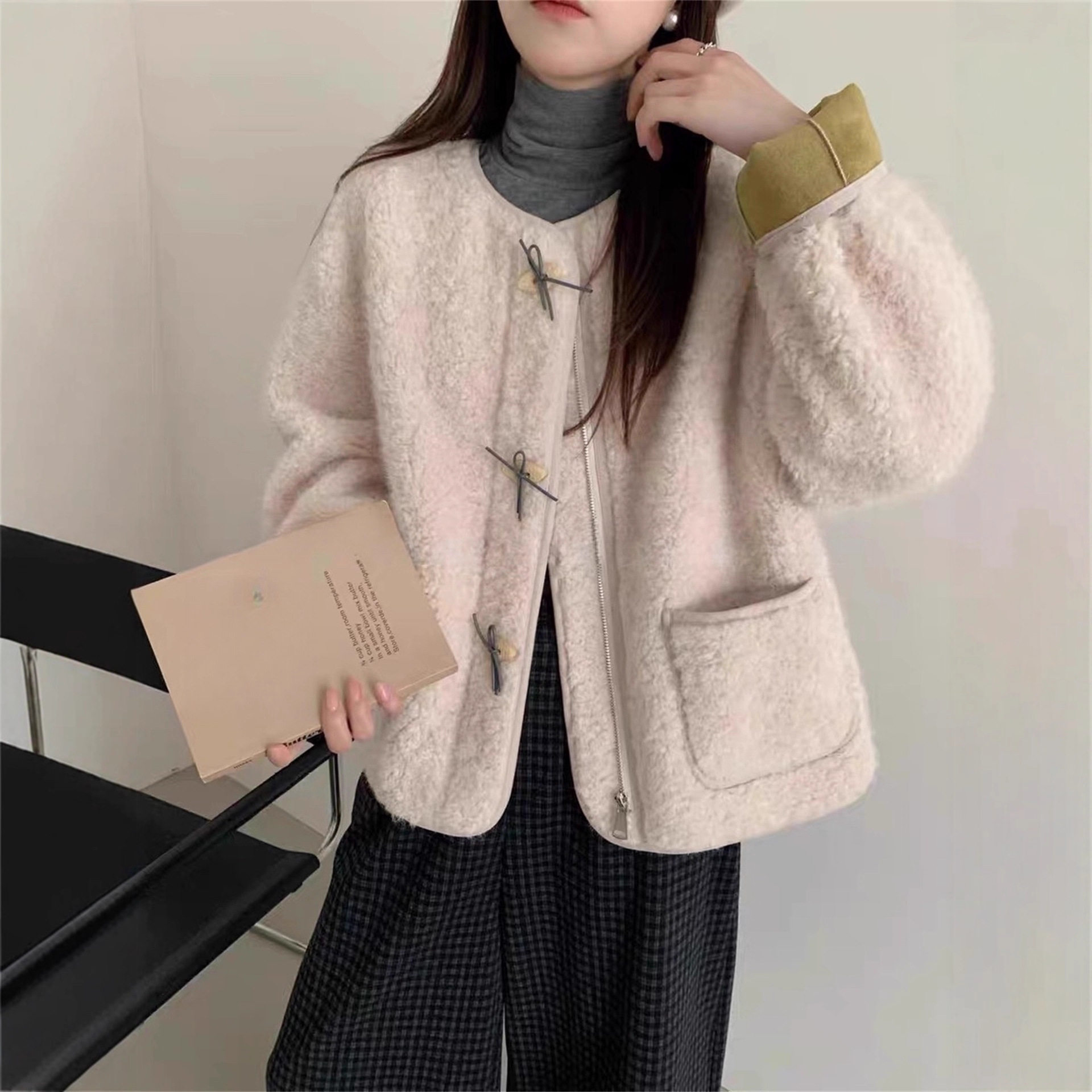 冬季新款显瘦圆领短外套女韩版宽松休闲夹克仿皮毛一体上衣棉服女,女装/女士精品,短外套,淘宝优惠券,粉丝福利购,淘宝优惠卷