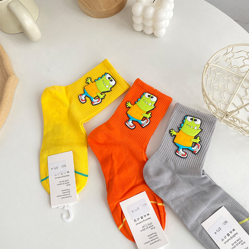 春夏季薄款卡通中筒袜子女可爱立体恐龙糖果色ins潮透气棉袜个性