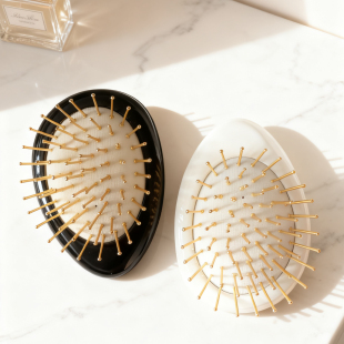 新疆包邮木继可爱气囊梳铜针实木气垫梳简约随身头部按摩梳女士家