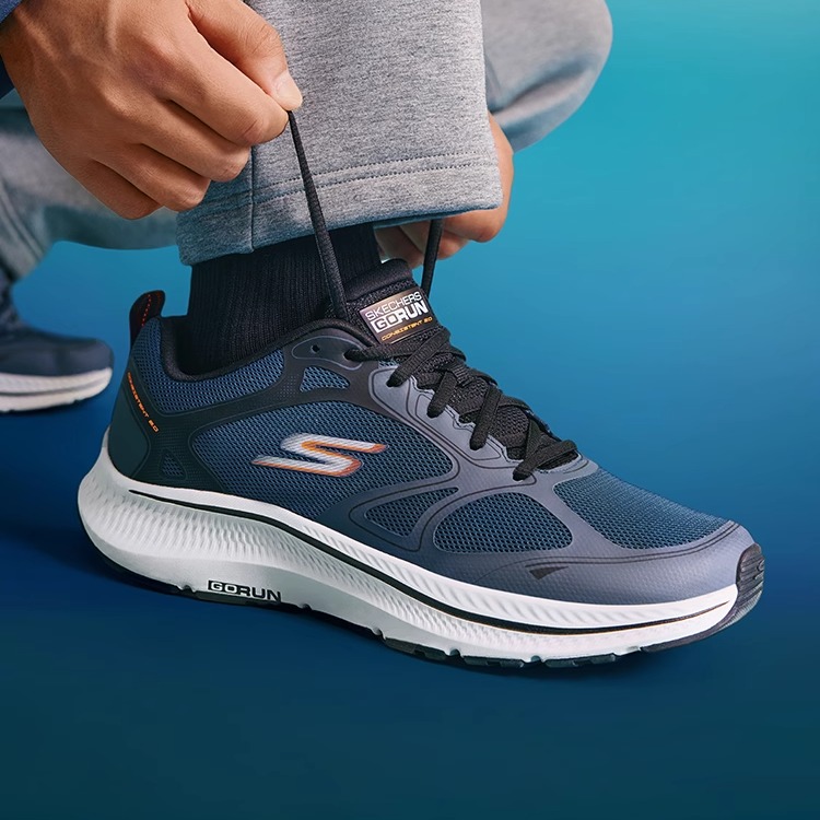 斯凯奇暮光鞋丨男女同款跑步鞋公路晨跑缓震轻质抓地体测运动跑鞋